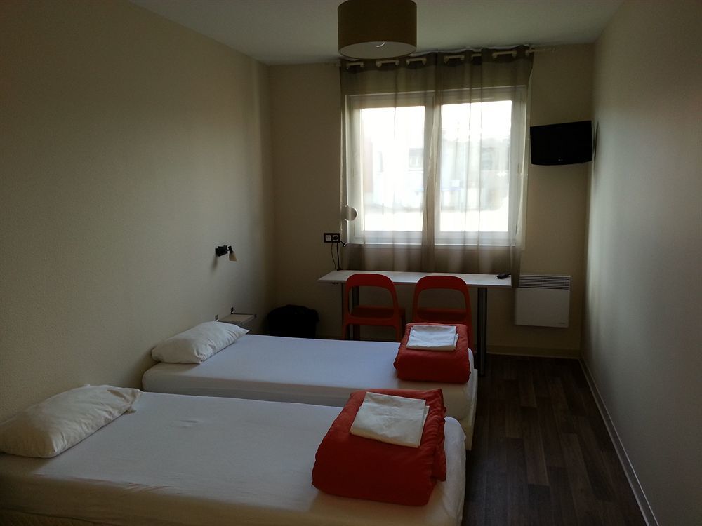 Auberge De Jeunesse Hi Bordeaux-Blanquefort - Ex Otellia Екстер'єр фото