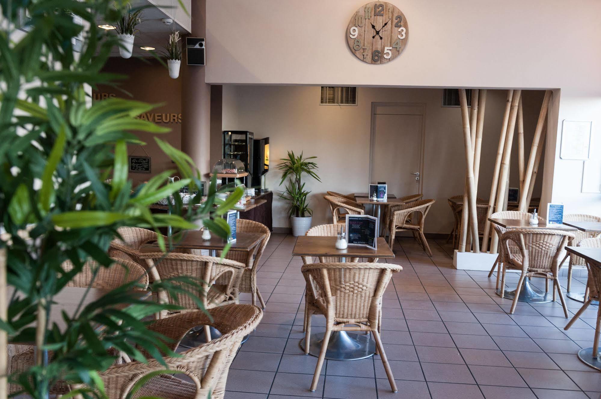Auberge De Jeunesse Hi Bordeaux-Blanquefort - Ex Otellia Екстер'єр фото